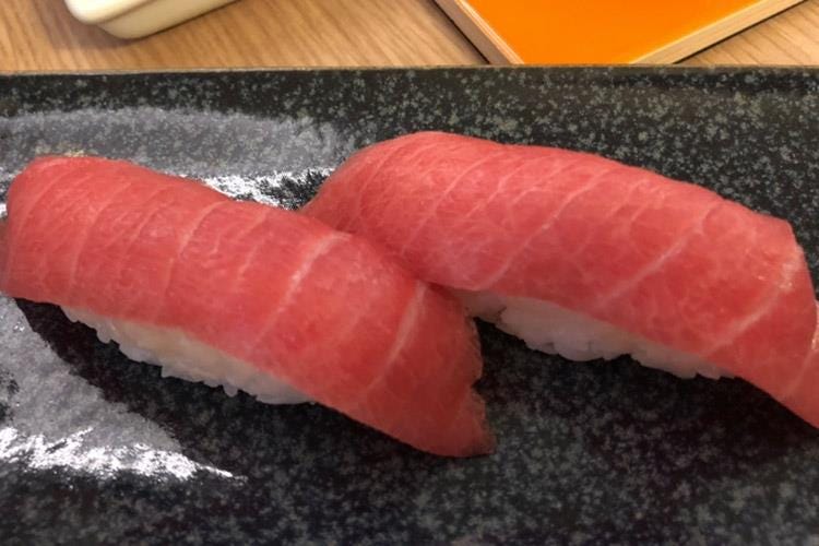 Nigiri di ventresca (Miyabi raddoppia e apre a Milano 
Un'altra originale £$sushi experience$£)