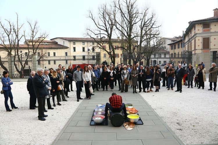 (Mostra sul cibo e le foto del concorso 
Il Premio IaT lascia il segno alla Carrara)