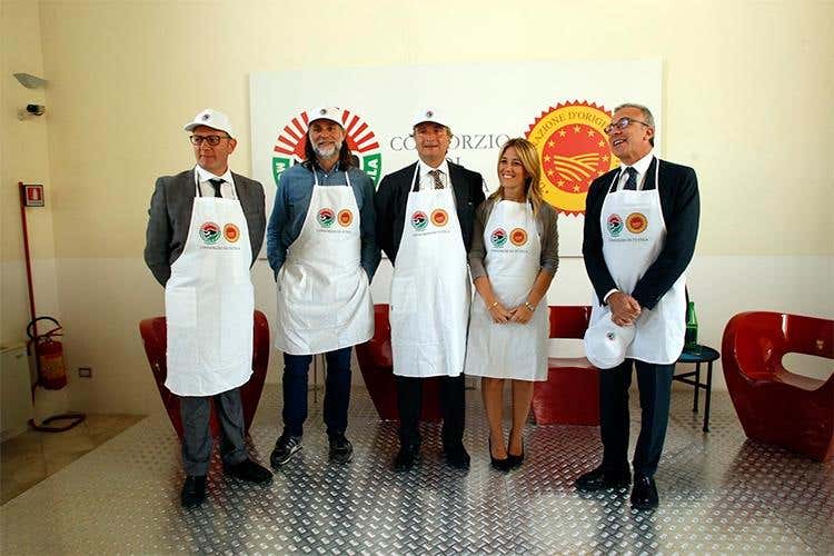 Mozzarella di Bufala Campana Dop 
Il Consorzio lancia la scuola di formazione