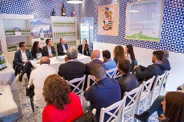 Nastro Azzurro Napoli limited edition 
600mila bottiglie dedicate alla città