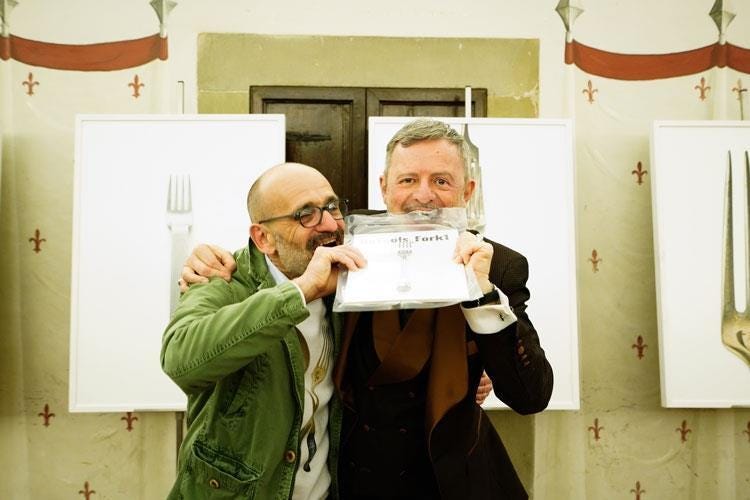Davide Dutto e Alberto Lupini (“No Tools Fork 1” ad Artimino 
In mostra la storia della forchetta)