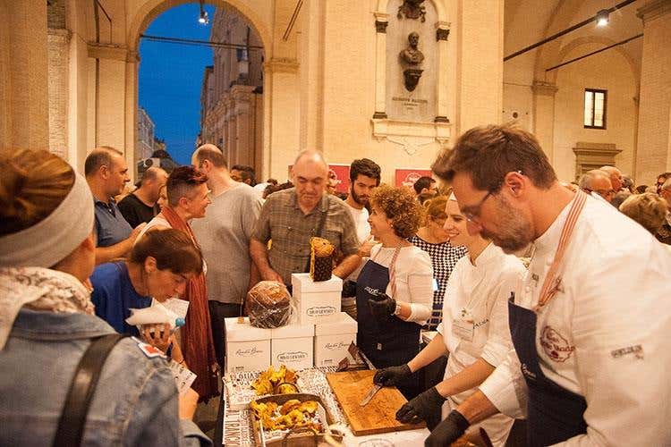(Notte dei Maestri del Lievito Madre 
A Parma le eccellenze della pasticceria)