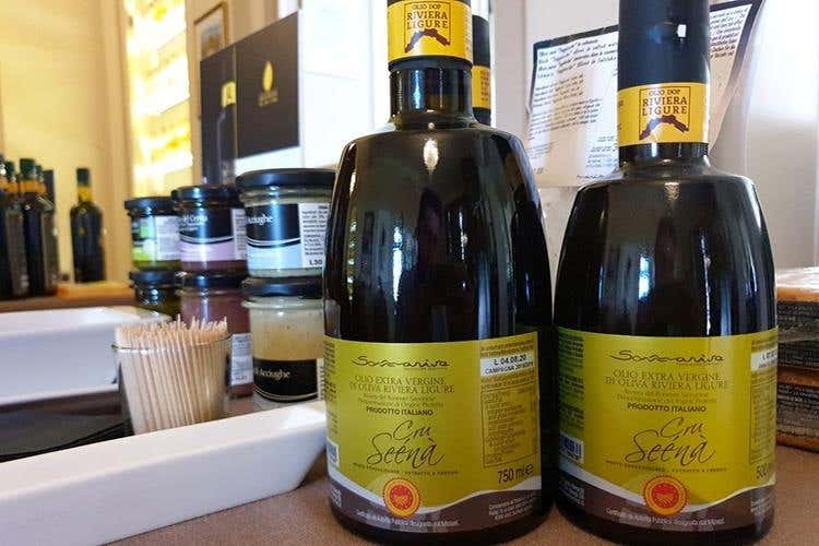 (Olio Riviera Ligure Dop 
A tavola con le tipicità delle Langhe)