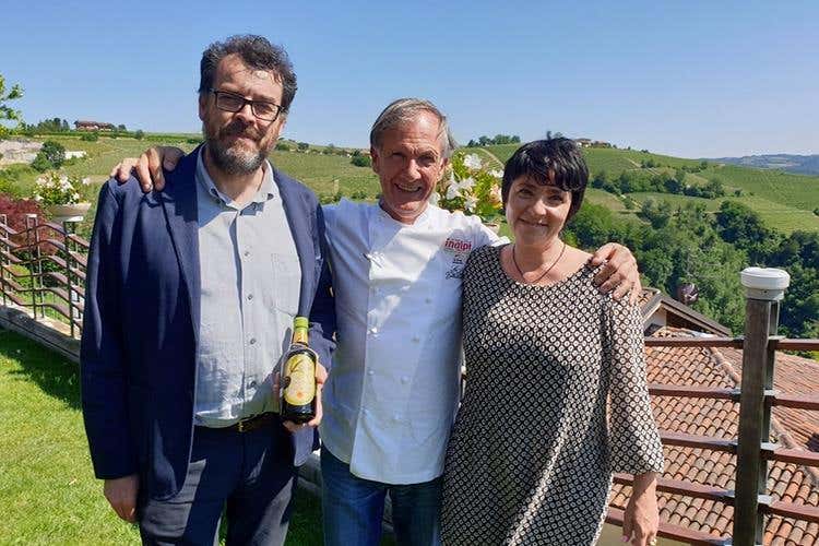 (Olio Riviera Ligure Dop 
A tavola con le tipicità delle Langhe)