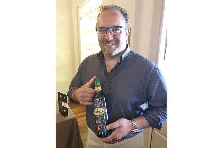 (Olio Riviera Ligure Dop 
A tavola con le tipicità delle Langhe)