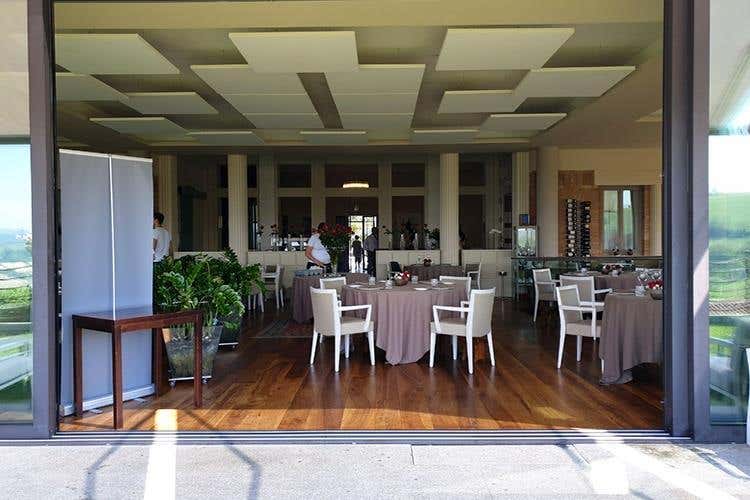 (Olio Riviera Ligure Dop 
A tavola con le tipicità delle Langhe)