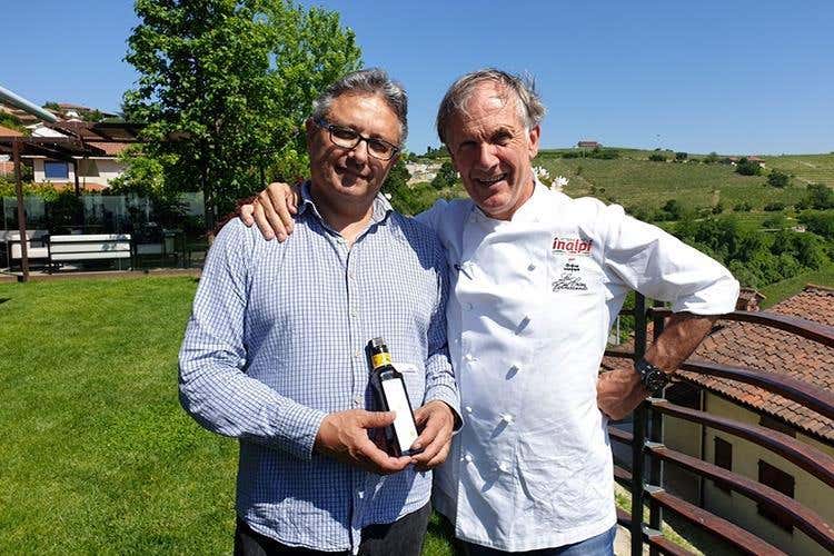 (Olio Riviera Ligure Dop 
A tavola con le tipicità delle Langhe)