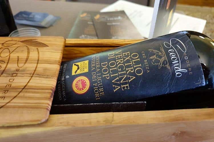 (Olio Riviera Ligure Dop 
A tavola con le tipicità delle Langhe)