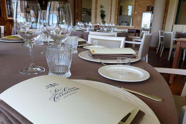 (Olio Riviera Ligure Dop 
A tavola con le tipicità delle Langhe)