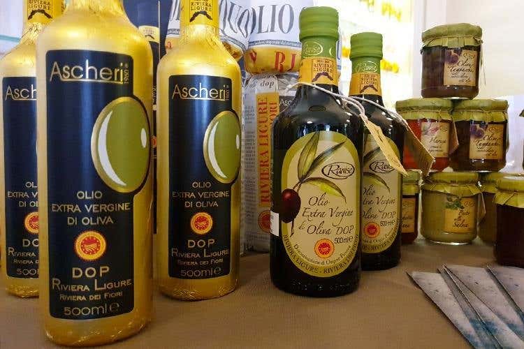 (Olio Riviera Ligure Dop 
A tavola con le tipicità delle Langhe)