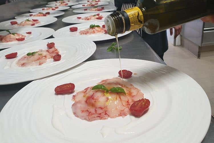 (Olio Riviera Ligure Dop 
A tavola con le tipicità delle Langhe)