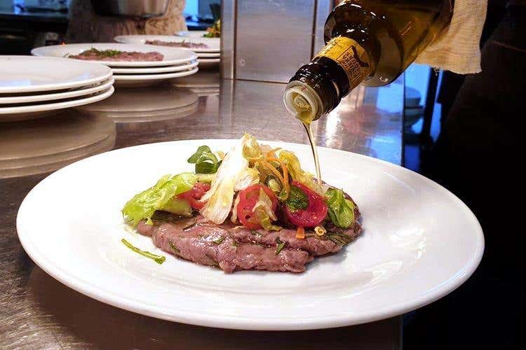 Fettina di vitellina a bagnomaria (Olio Riviera Ligure Dop, il rilancio 
comincia dalle cucine di La Mantia)