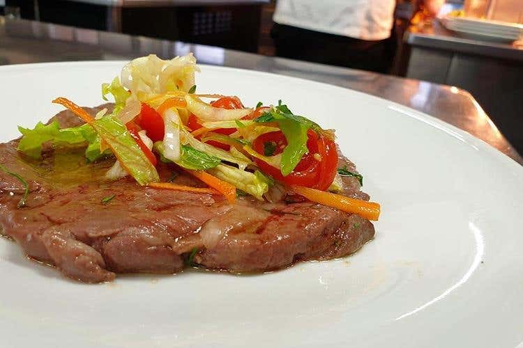 Fettina di vitellina a bagnomaria (Olio Riviera Ligure Dop, il rilancio 
comincia dalle cucine di La Mantia)