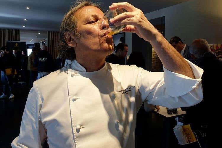 (Olio Riviera Ligure Dop, il rilancio 
comincia dalle cucine di La Mantia)