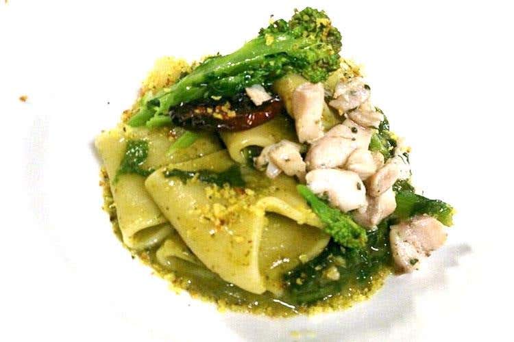 Paccheri (Pedrotti TrentoDoc arriva nelle Marche 
Abbinamento gustoso col pesce azzurro)