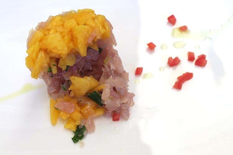 (Pescato, cucinato e ben servito 
il pesce di Caravello a Milazzo)