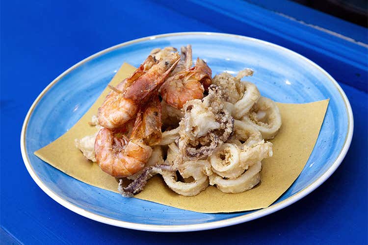 (Il pesce di The Fisherman Burger 
Un viaggio dalla Puglia agli Usa)