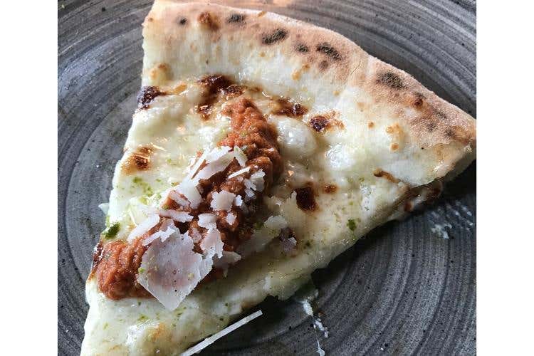 Pizza Nativa firmata Molino Piantoni 
nell'olimpo dell'Albereta Relais