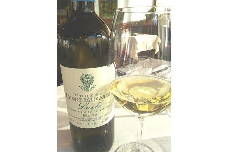 Poderi Einaudi, tra vino e ospitalità 
Amore per la terra da quattro generazioni