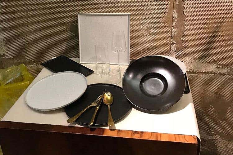 Porcellane e vetreria a Milano L'ospitalità secondo Ros al FuoriSalone
