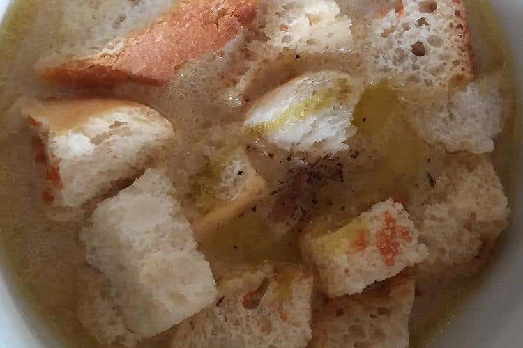 Zuppa di funghi porcini (Posta al Castello di Gromo
Targa per i 40 anni di attività)