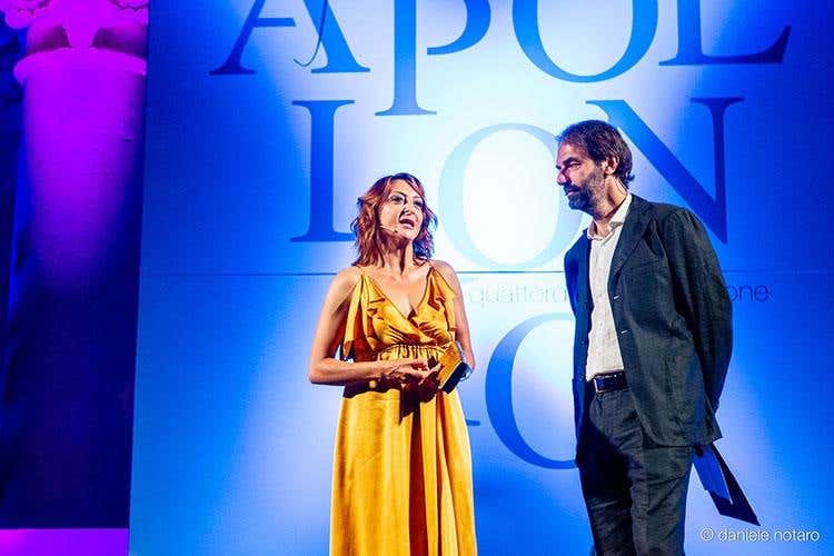 Paola Minaccioni e Neri Marcore (Premio Apollonio 2018 Helen Mirren per la difesa del territorio