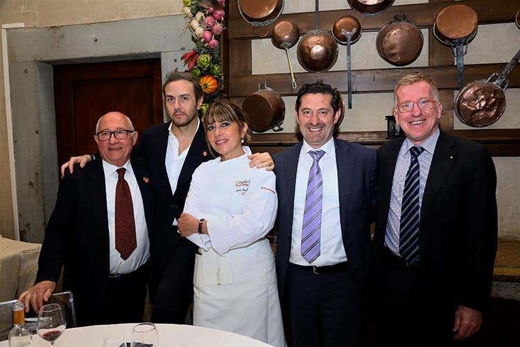 Paolo Baldini, Alex Siliberto, Silvia Baracchi, Aldo Cursano e Sandro Baldi (Premio IaT, al light lunch 
Silvia Baracchi reinventa Da Vinci)
