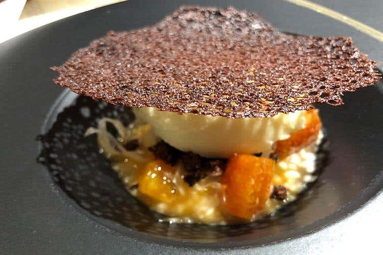 Zuppa di arance con gelato al finocchio, Laudemio con croccante di cioccolato e olive (Premio Laudemio, seconda edizione 
Da Sadler la 1ª tappa dell'olio toscano)