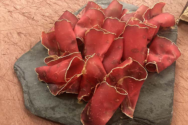 (Prodotti tipici, tecniche dal mondo 
Il segreto di Masanti a Il Cantinone)