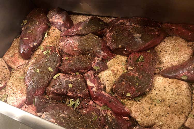 (Prodotti tipici, tecniche dal mondo 
Il segreto di Masanti a Il Cantinone)