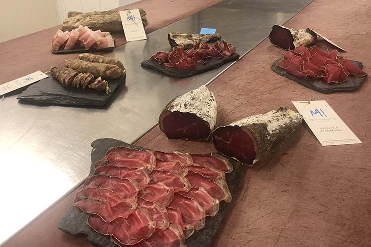 (Prodotti tipici, tecniche dal mondo 
Il segreto di Masanti a Il Cantinone)