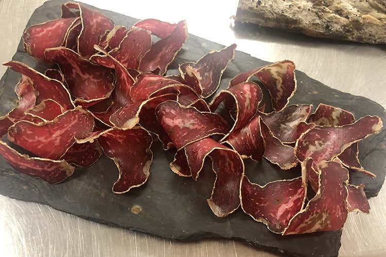 (Prodotti tipici, tecniche dal mondo 
Il segreto di Masanti a Il Cantinone)