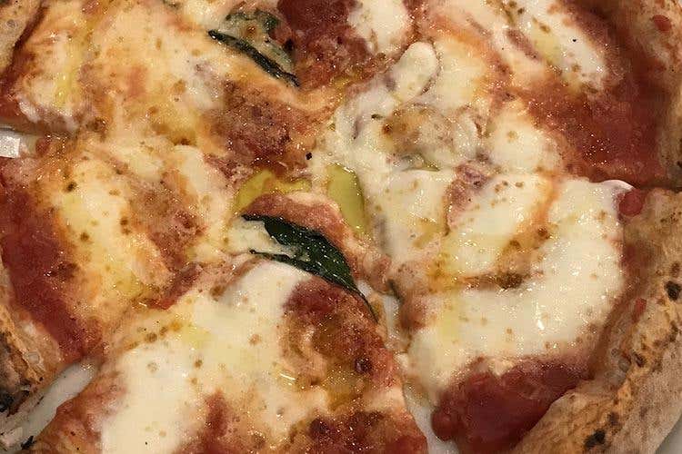 Margherita (Pummà porta anche a Milano 
la pizza di ricerca artigiana)