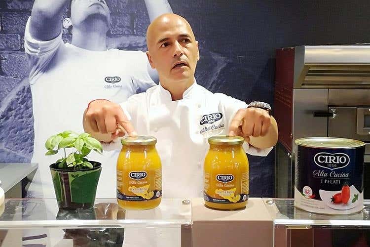 Luciano Sorbillo (Quando la tradizione guarda avanti 
Masterclass di successo a TuttoPizza)