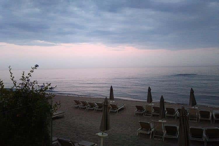 Cena con vista (Ramsay & Friends al Forte Village 
Cucina gourmet, ma tavola solidale)