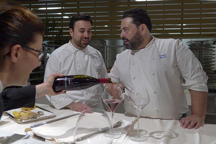 Massimiliano Mascia e Giuseppe Mancino (Ramsay & Friends al Forte Village 
Cucina gourmet, ma tavola solidale)