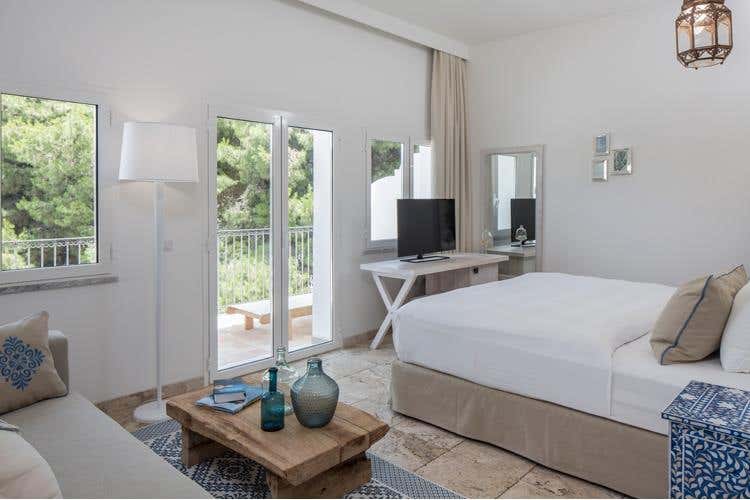 (Resort Capo Boi 
Una vacanza nel lusso a Villasimius)