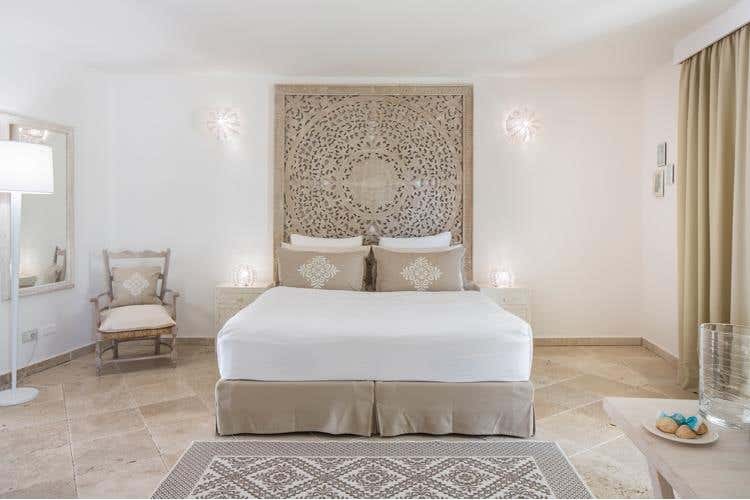 (Resort Capo Boi 
Una vacanza nel lusso a Villasimius)