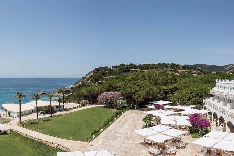 (Resort Capo Boi 
Una vacanza nel lusso a Villasimius)