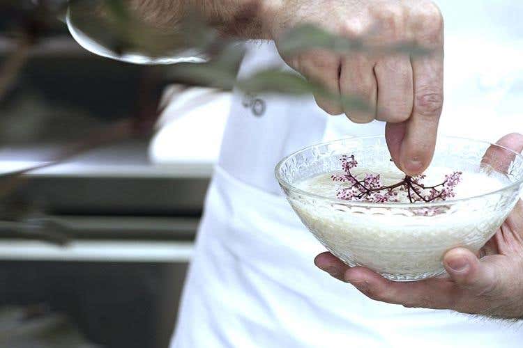 Ricola e Davide Oldani insieme raccontano le erbe aromatiche su LA7