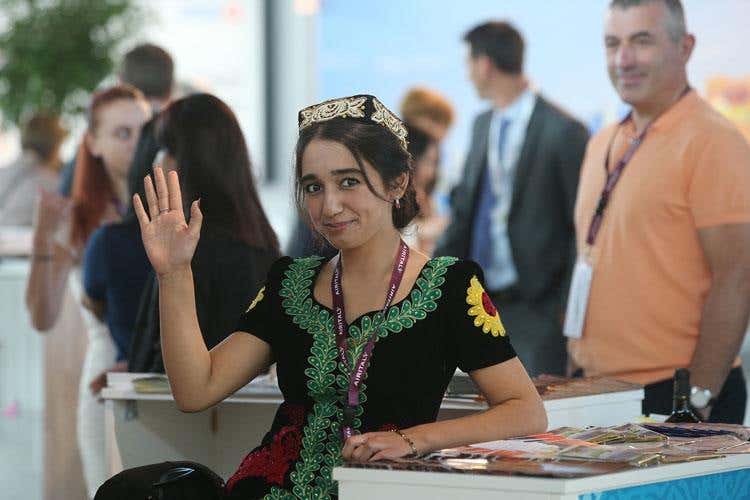 Rimini, folla ai tre saloni del turismo Il Glamcamping tra le novità più di moda