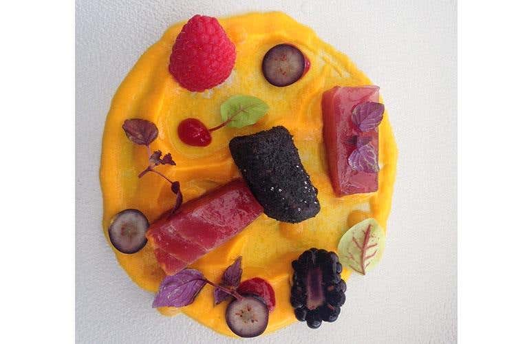 Variazione di tonno rosso (Ristorante Tivoli di Cortina d'Ampezzo 
Da 20 anni al servizio delle Dolomiti)