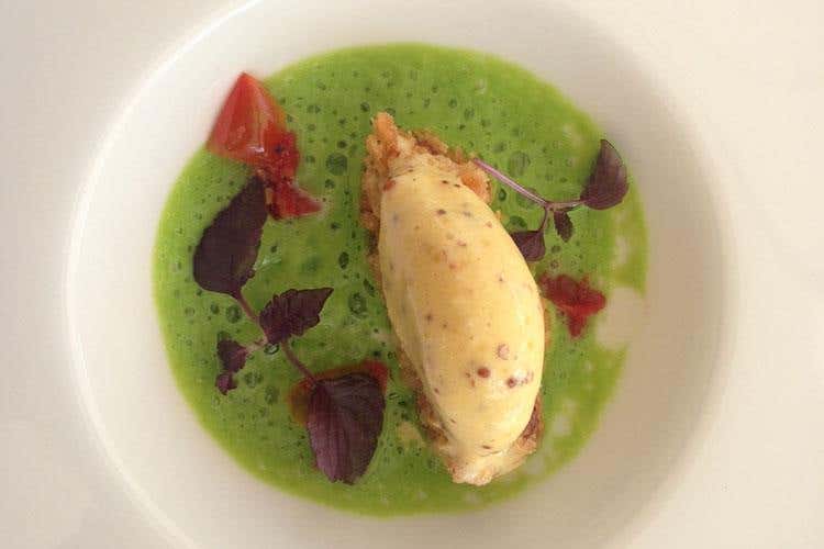 Testina di vitello, gelato di senape e spuma di piselli (Ristorante Tivoli di Cortina d'Ampezzo 
Da 20 anni al servizio delle Dolomiti)