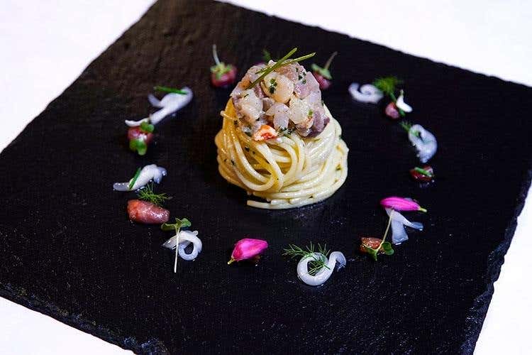 Spaghetti freddi con tartare di pesce nobile (Ristorante Tivoli di Cortina d'Ampezzo Da 20 anni al servizio delle Dolomiti)