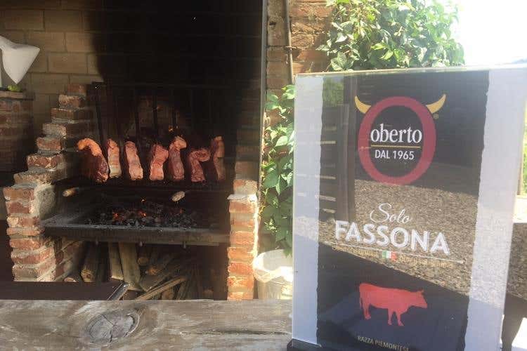(Ristoratori milanesi ospiti in Oltrepò 
per i vini Prime Alture e la carne di Oberto
 )