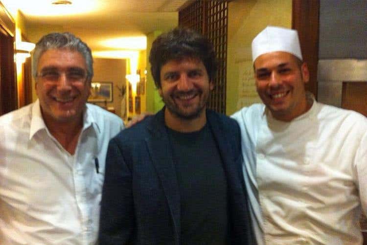 Roberto Stagnetta con Fabio De Luigi - Roberto Stagnetta e i suoi piatti romani 
Il cuoco dei vip in visita nelle Marche