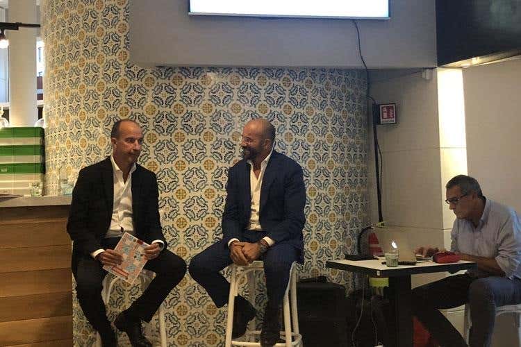 (Rossopomodoro riparte da Napoli 
Pizza, gusti e ambienti autentici)