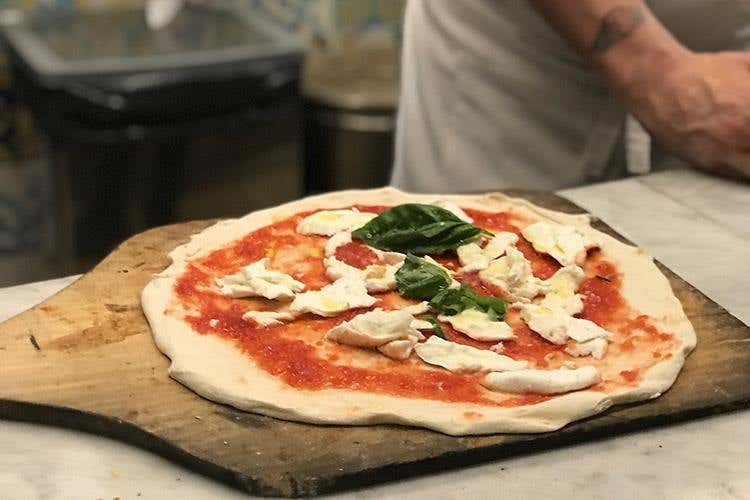 Margherita bufalina (Salvatore Di Matteo Le Gourmet 
Il maestro pizzaiolo, da Napoli a Roma)