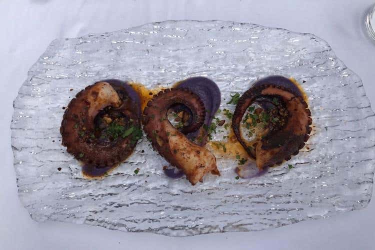 Polpo patate viola e paprika - San Benedetto del Tronto, charme e gusto 
Da Bagni Andrea esperienza da vivere