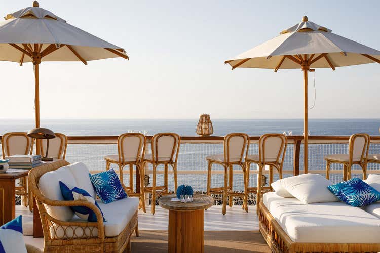 (Sapori di mare e bollicine 
al Riccio Restaurant di Anacapri)